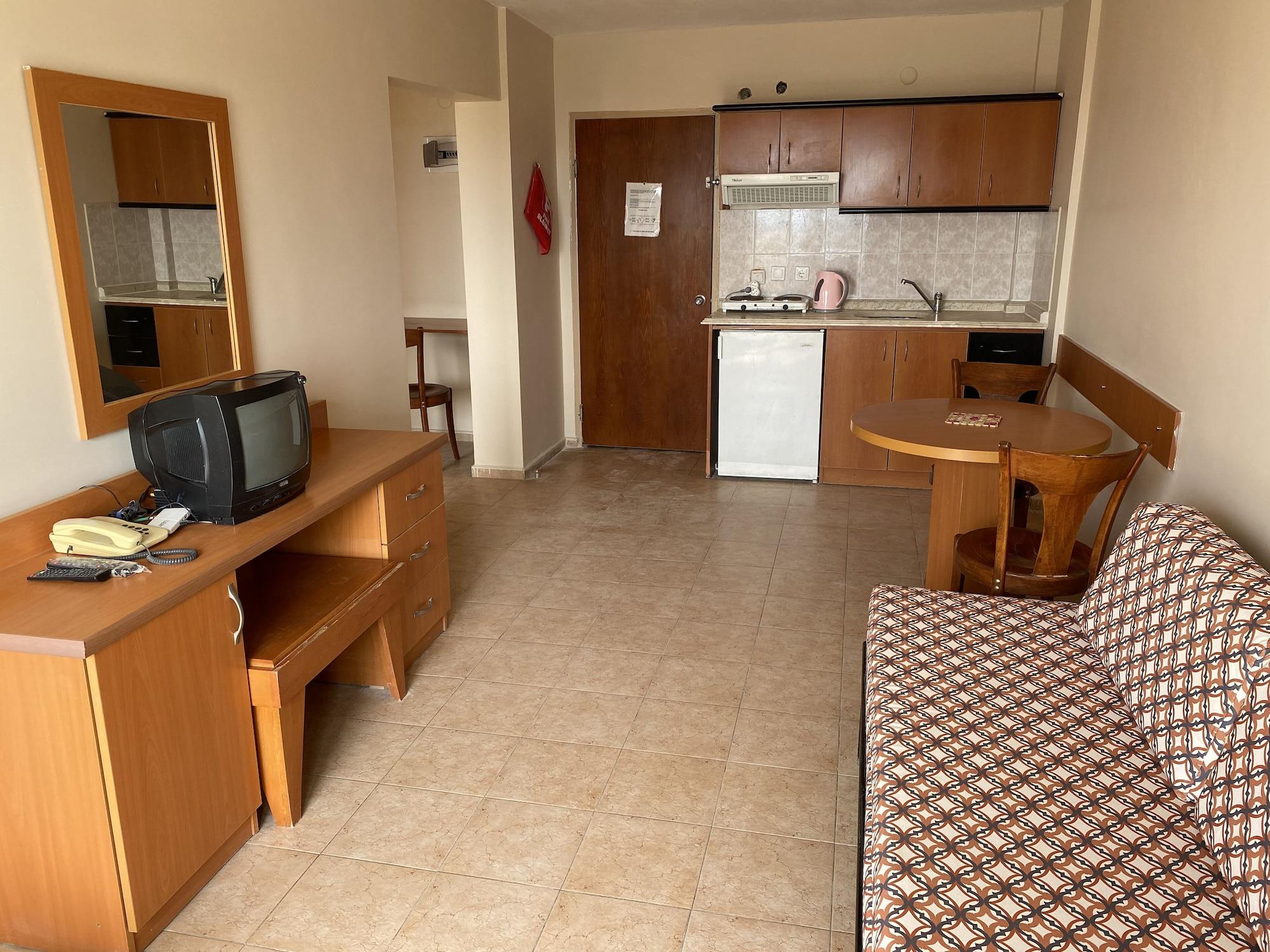 Tuntas Family Suites Kusadası Esterno foto