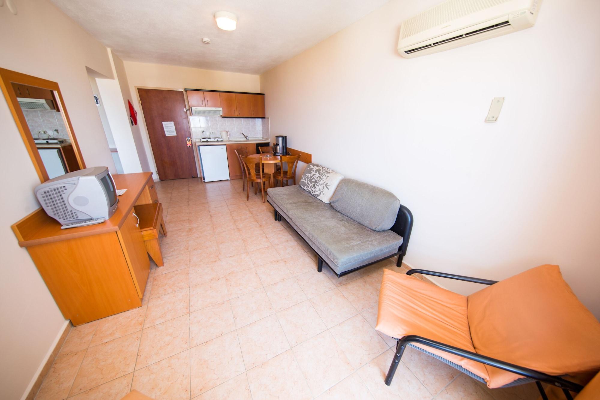Tuntas Family Suites Kusadası Esterno foto