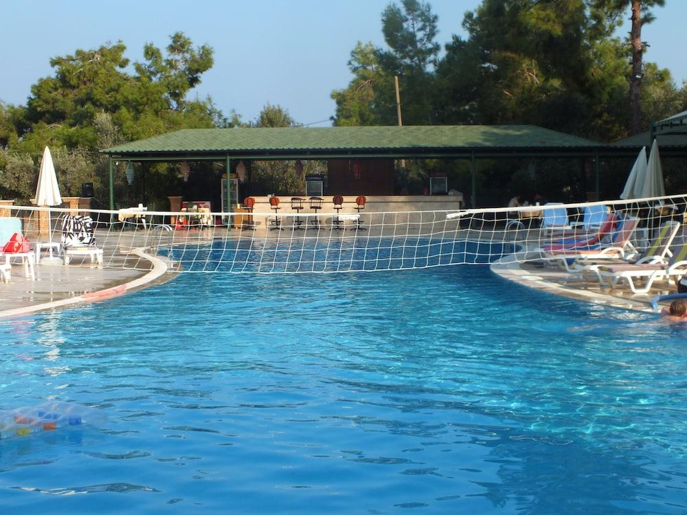 Tuntas Family Suites Kusadası Esterno foto