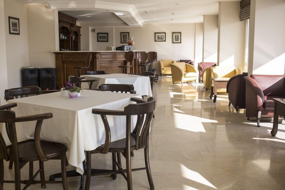 Tuntas Family Suites Kusadası Esterno foto