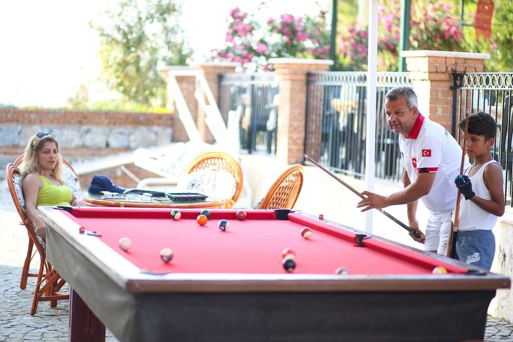 Tuntas Family Suites Kusadası Esterno foto