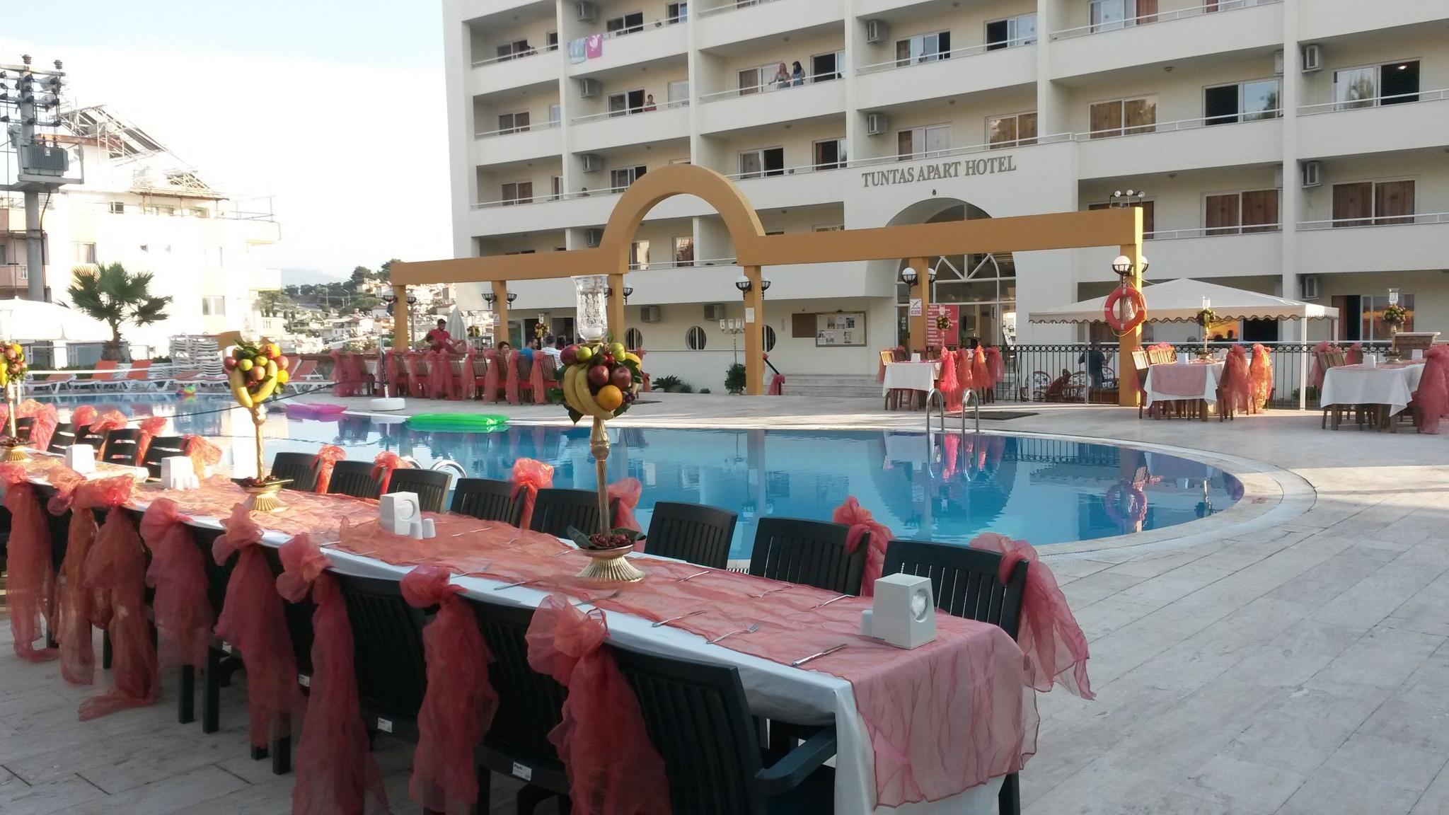 Tuntas Family Suites Kusadası Esterno foto