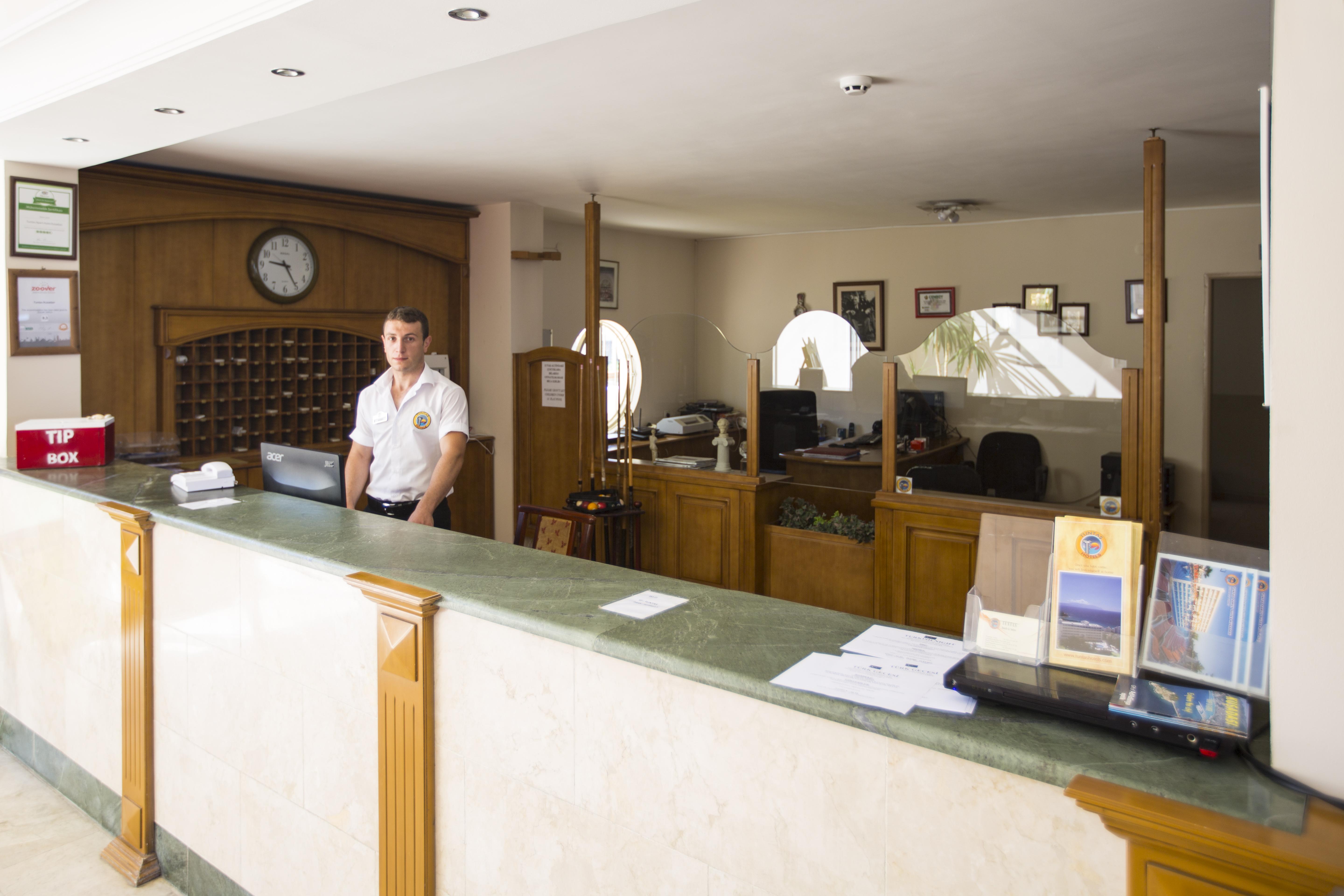 Tuntas Family Suites Kusadası Esterno foto