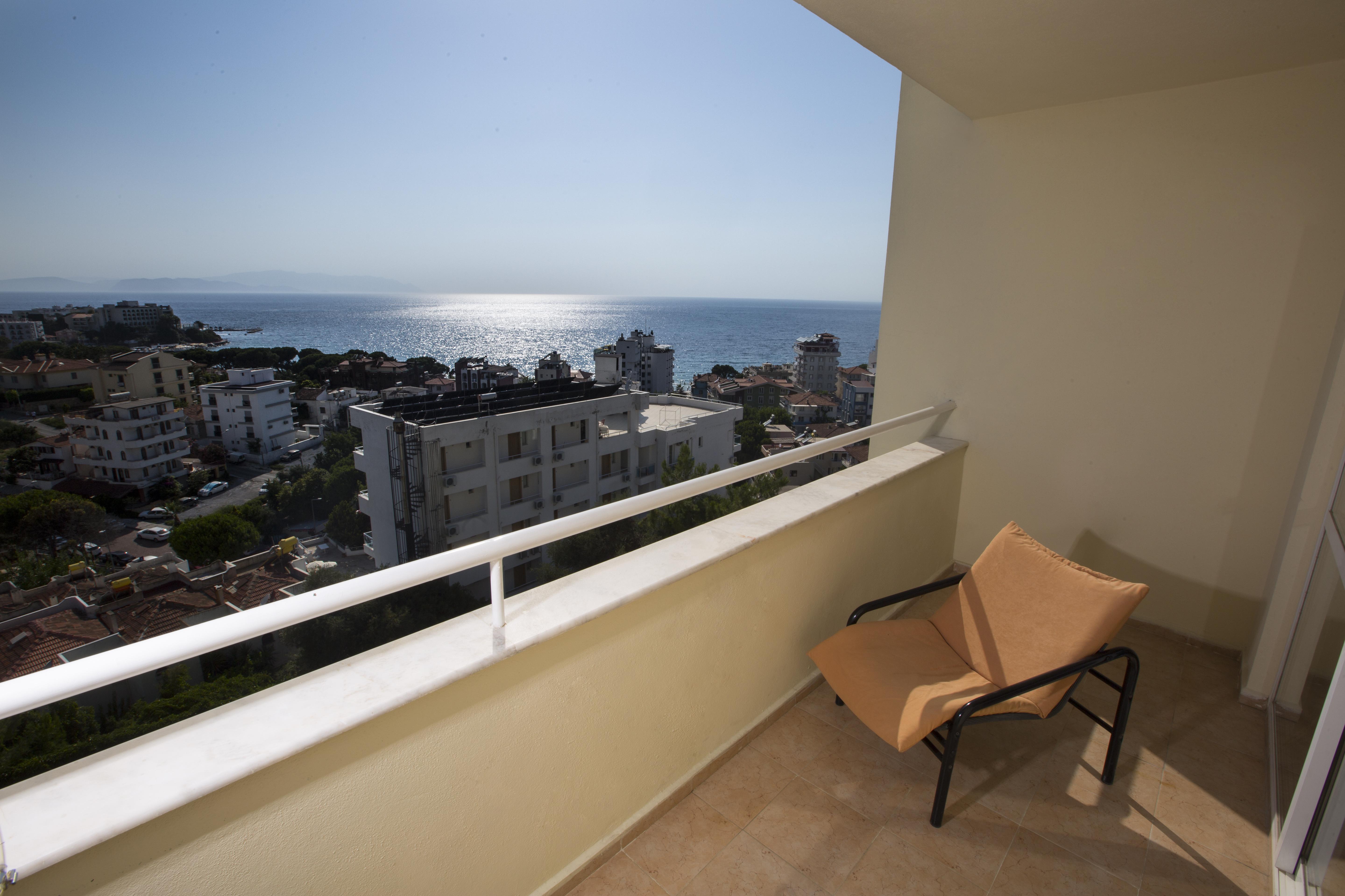 Tuntas Family Suites Kusadası Esterno foto