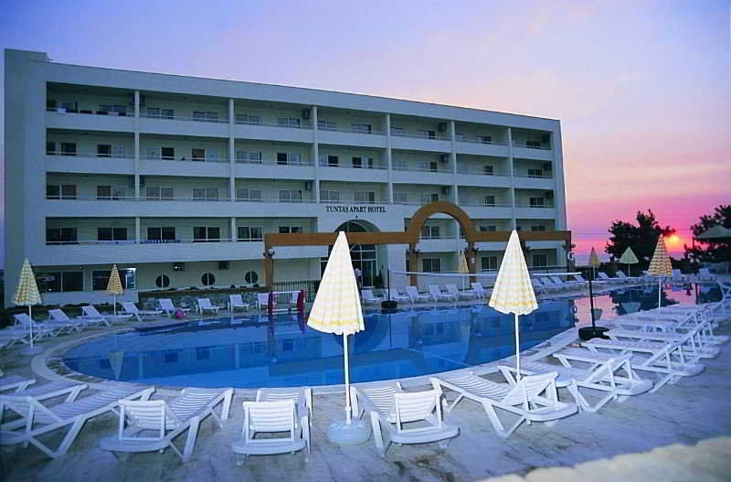Tuntas Family Suites Kusadası Esterno foto