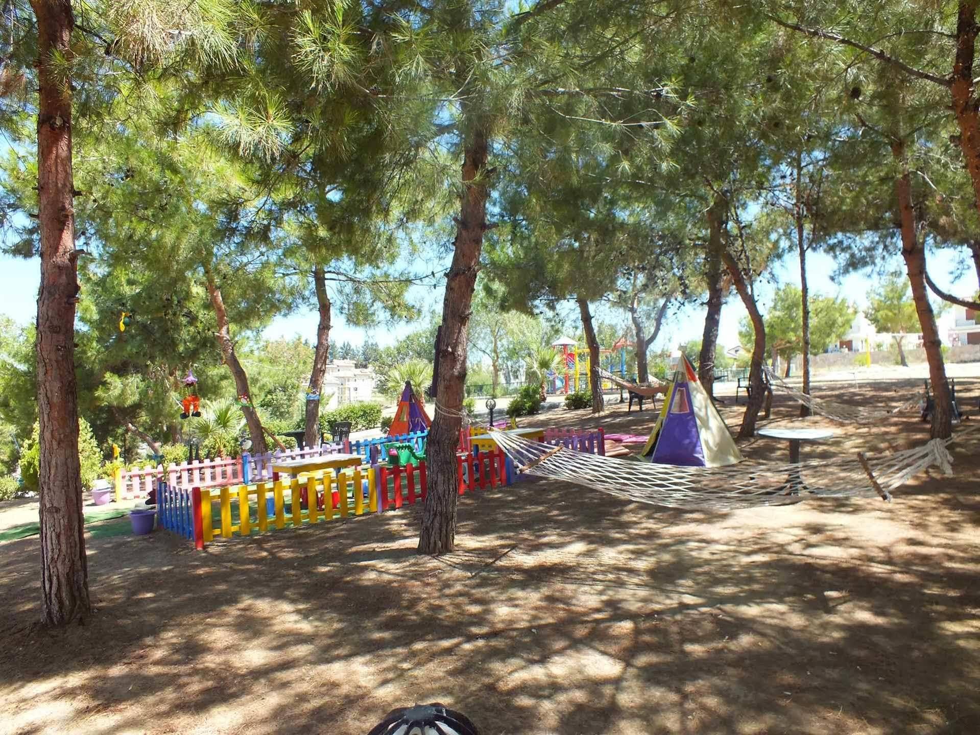 Tuntas Family Suites Kusadası Esterno foto